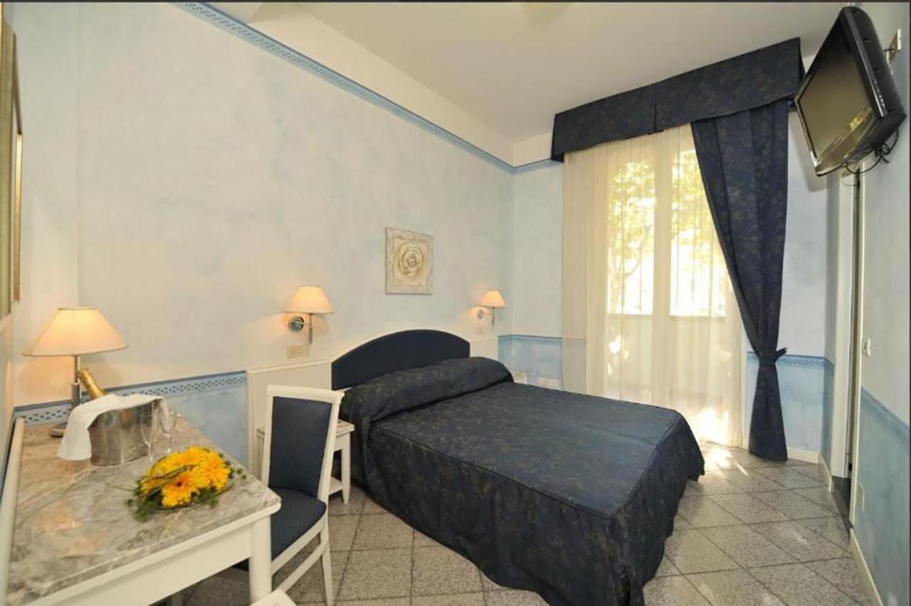 Hotel Rosalba - Valentini Family Village 贝拉里亚-伊贾马里纳 外观 照片